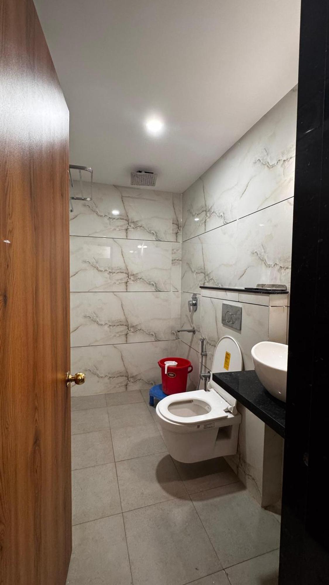Hotel Prakasham Ujjain Exteriör bild